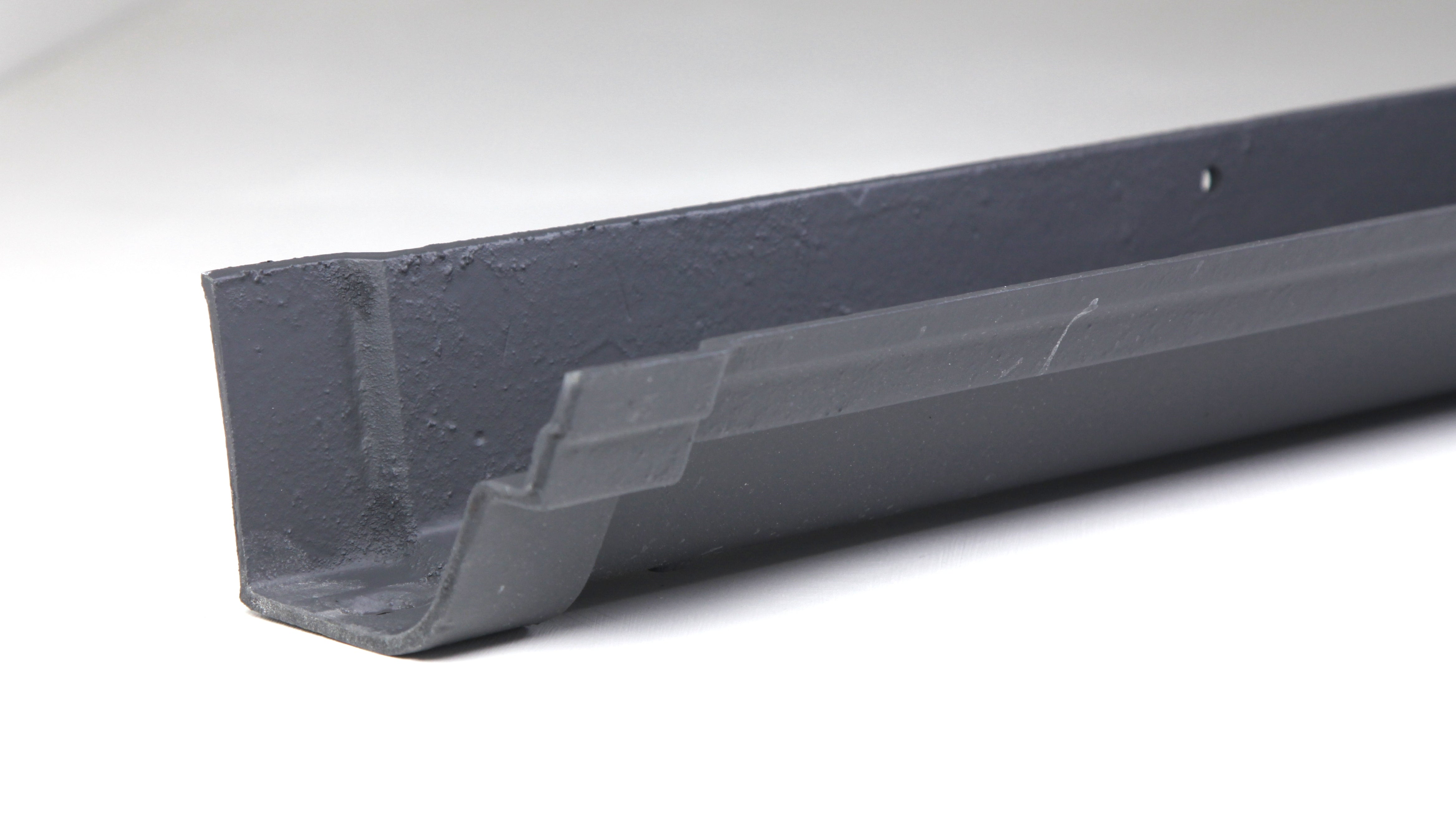 Hargreaves - Cast Iron Notts Ogee Guttering (115mm) 1.8m Length - Aluminium Gutters Direct