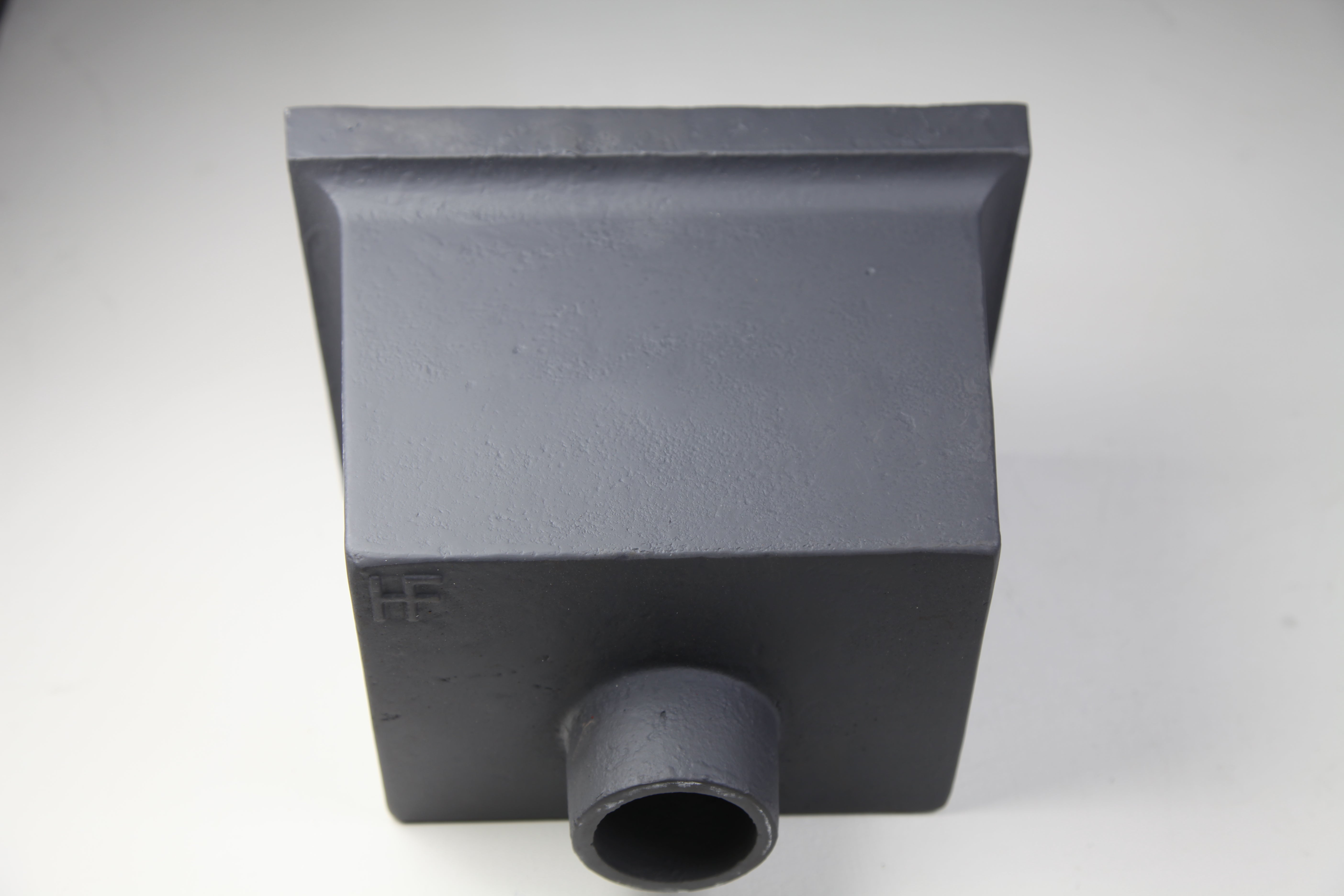 Hargreaves - Cast Iron Hopper Head 305x250x200mm H460 Hopper - Aluminium Gutters Direct
